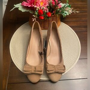 Cortefiel Spanish Suede Block Heels - NWT Beige Bow Pumps